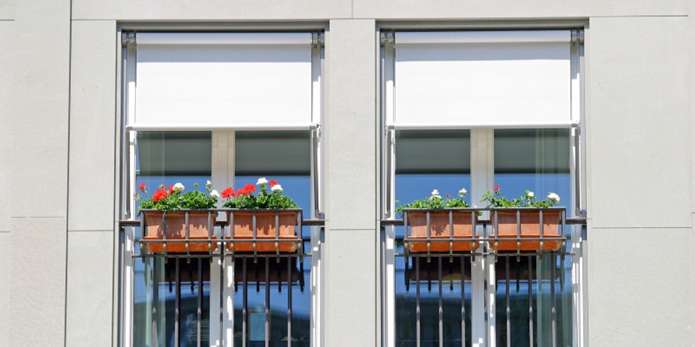 Balkon mit Blumenkasten