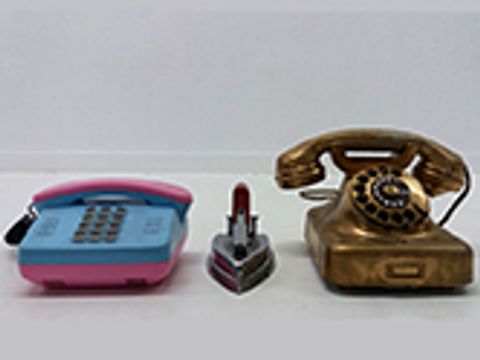 Bildvergrößerung: Telefone und Bügeleisen