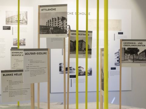 Bildvergrößerung: Blick in die Ausstellung im Tempelhof Museum Wege aus der Wohnungsnot