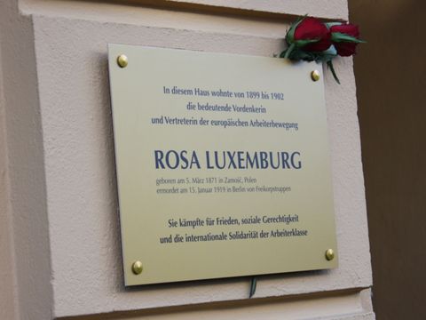 Bildvergrößerung: Gedenktafel für Rosa Luxemburg