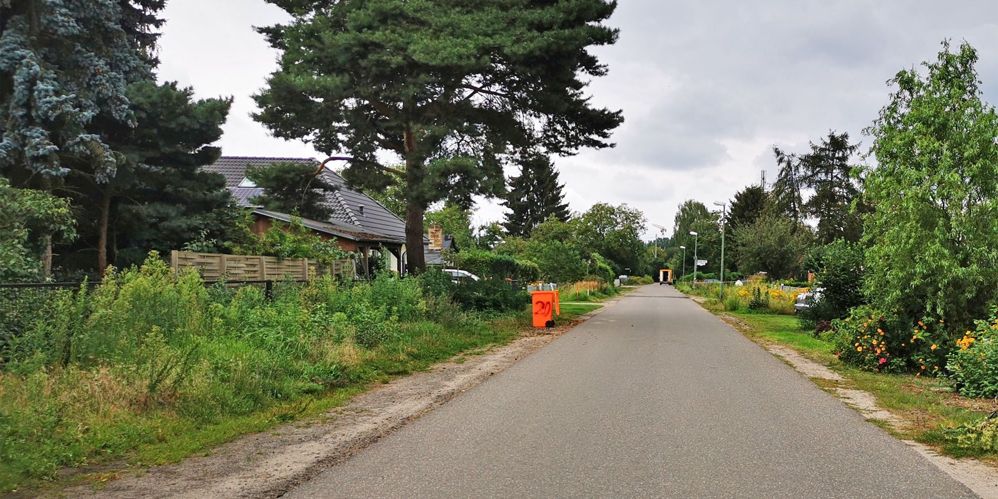 Straße ohne Gehwege in Biesenhorst