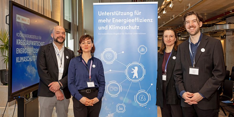 Team der Koordinierungsstelle für Kreislaufwirtschaft, Energieeffizienz und Klimaschutz im Betrieb (KEK)