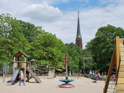 Ottopark_Spielplatz003