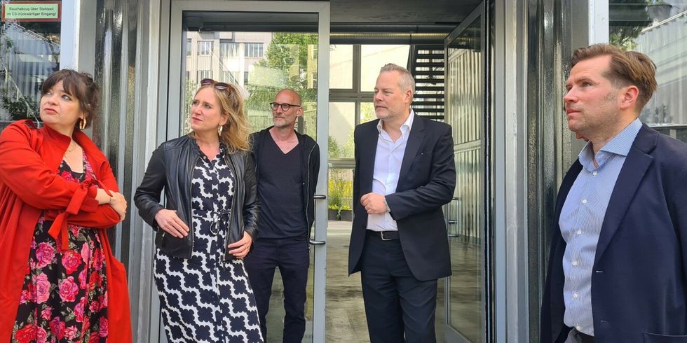 Bezirksbürgermeisterin Kirstin Bauch besucht PopKudamm Berlin