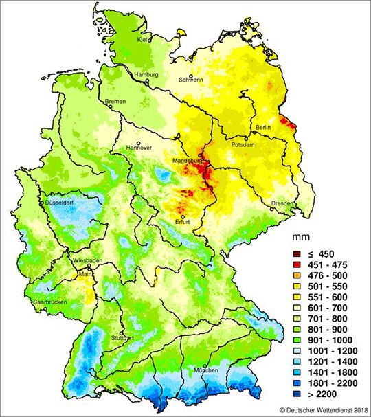 Abb. 1: Verteilung der Niederschlagshöhe im Jahr in Deutschland - vieljähriger Mittelwert 1961-1990