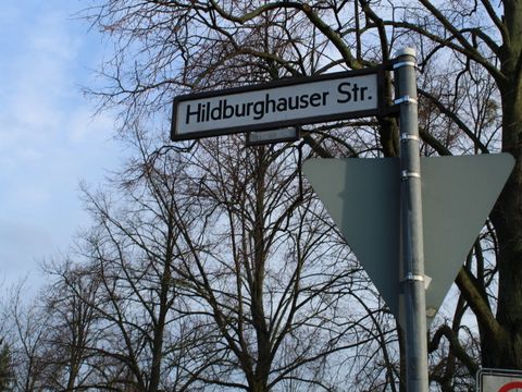 Straßenschild Hildburghauser Str.