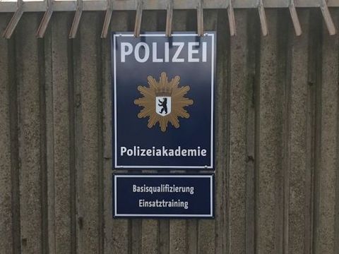 Eingang Polizeiakademie