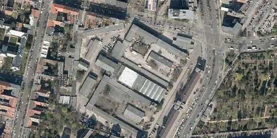 Satellitenansicht des Rathausblocks