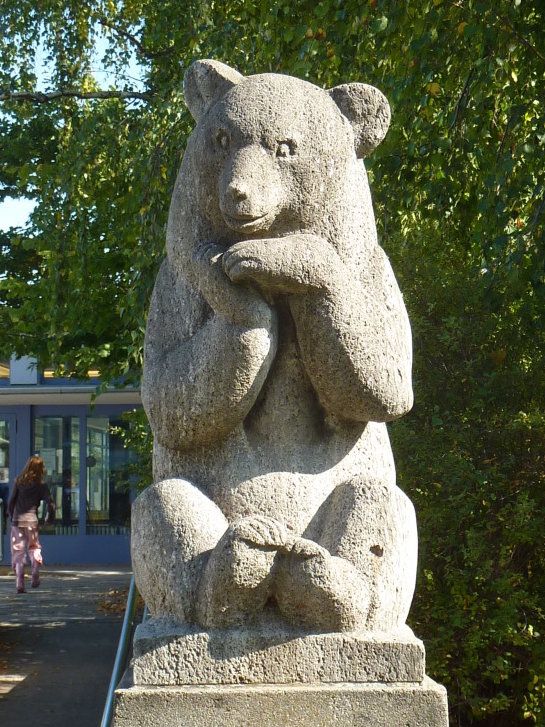 Skulptur: Junger Bär, 22.9.2010