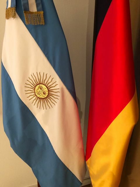 29.11.2022: Besuch einer Abordnung des Kommunikationszentrums am Ostpreußendamm in der Argentinischen Botschaft