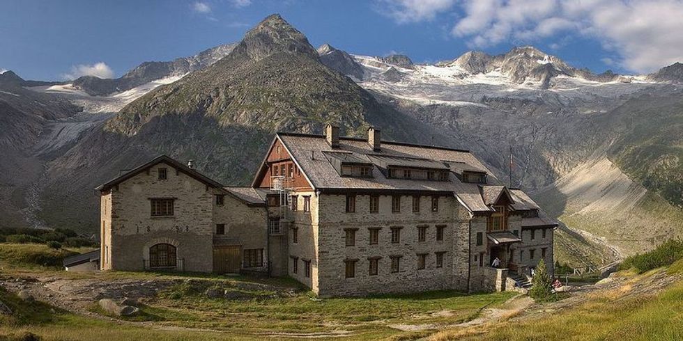 Blick auf die Berliner Hütte im Zillertal in den Tiroler Alpen