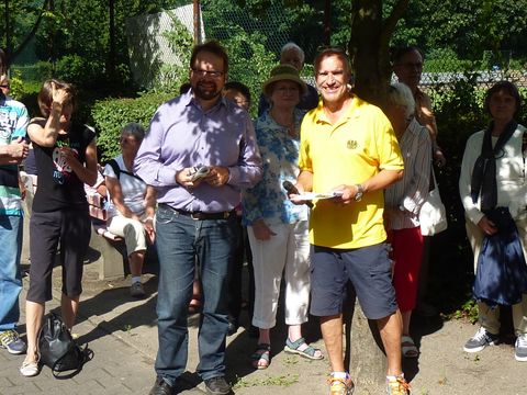 Mit BSC-Präsident Fenske auf dem Hubertus-Sportplatz, 9.8.2014, Foto: KHMM