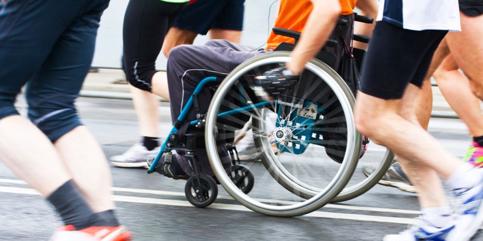 Behinderte Sportler im Rollstuhl sport