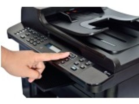 Bildvergrößerung: Multifunktionsdrucker mit Finger