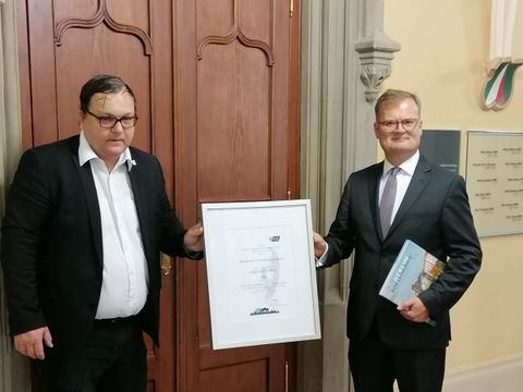 Eugen-Schiffer-Preis 2020, Bezirksbürgermeister, Herr Michael Grunst und Direktor der VAk, Wolfgang Schyrocki