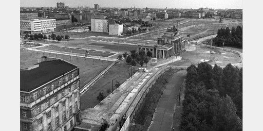 Aufbau der Berliner Mauer