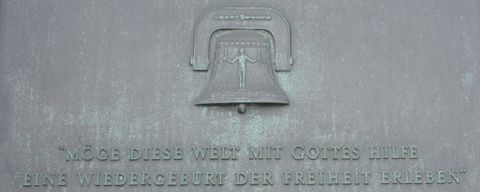 Ausschnitt von der Gedenktafel für die Freiheitsglocke