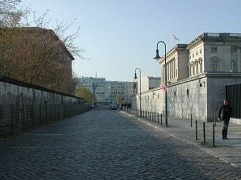 Enlarge photo: Niederkirchnerstraße
