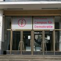 Bildvergrößerung: Die Info-Zentrale auf dem Campus für Demokratie
