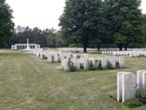 Bildvergrößerung: Britischer Soldatenfriedhof in Charlottenburg