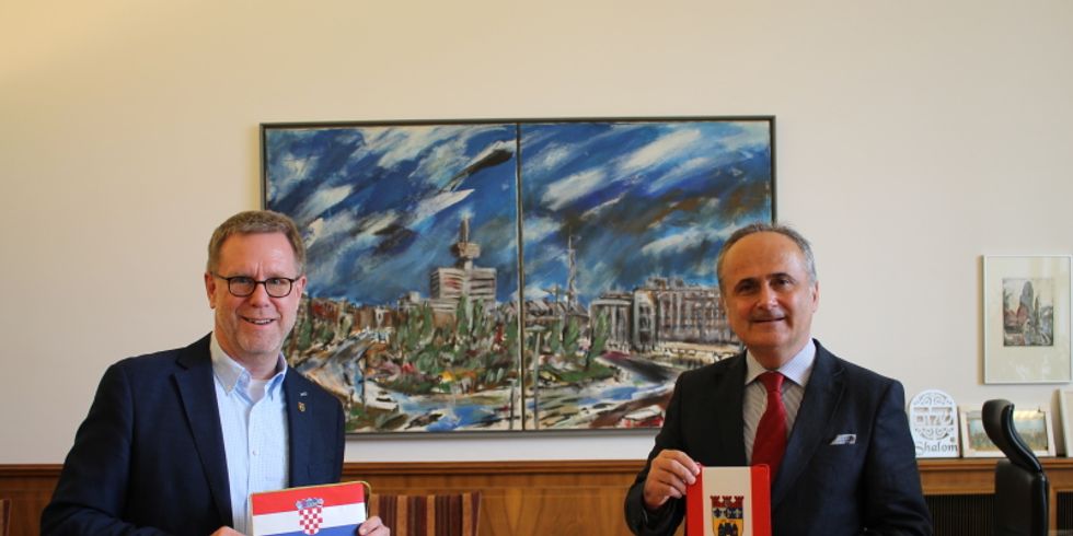 Antrittsbesuch des Botschafters S.E. Herr Gordan Bakota der Republik Kroatien bei Bezirksbürgermeister Reinhard Naumann