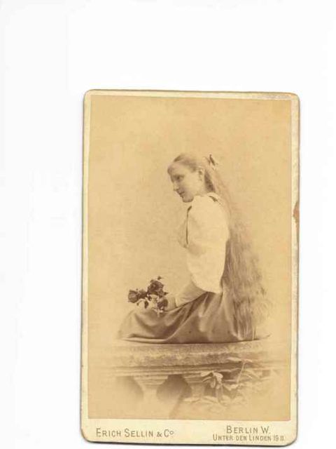 Bildvergrößerung: Lucie Gumpert um 1909