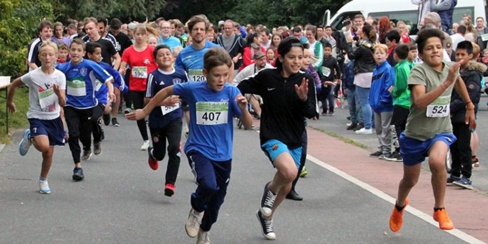 Sportaktionstag mit Stundenlauf im Bürgerpark Marzahn - Läufer