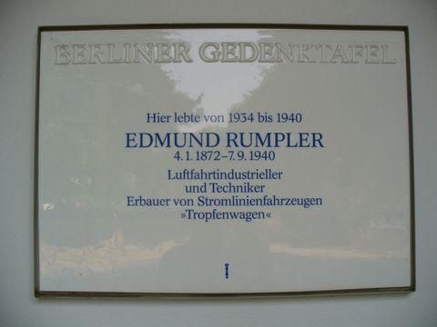 Gedenktafel für Edmund Rumpler, Dernburgstr. 9, 24.7.2006, Foto: KHMM