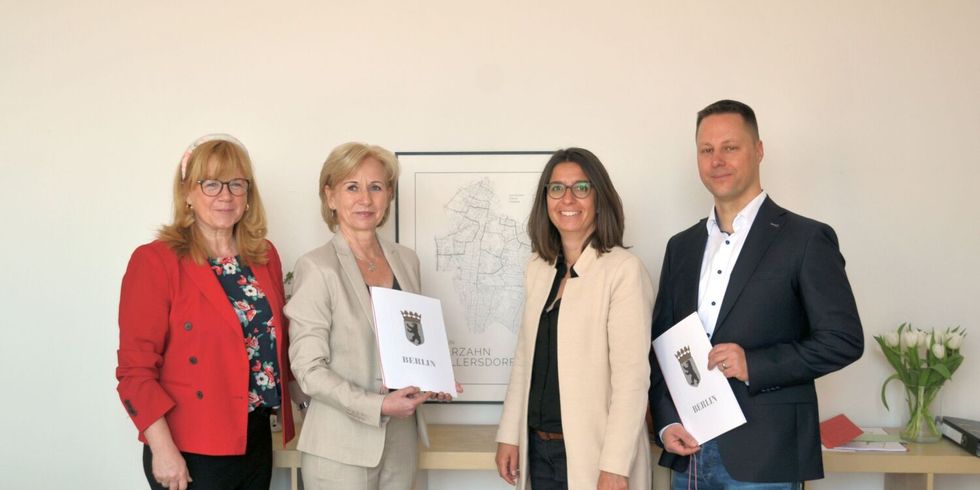 Das neue Bezirksamt Marzahn-Hellerdorf - Juliane Witt, Heike Wessoly, Nadja Zivkovic und Stefan Bley (Gordon Lemm abwesend)