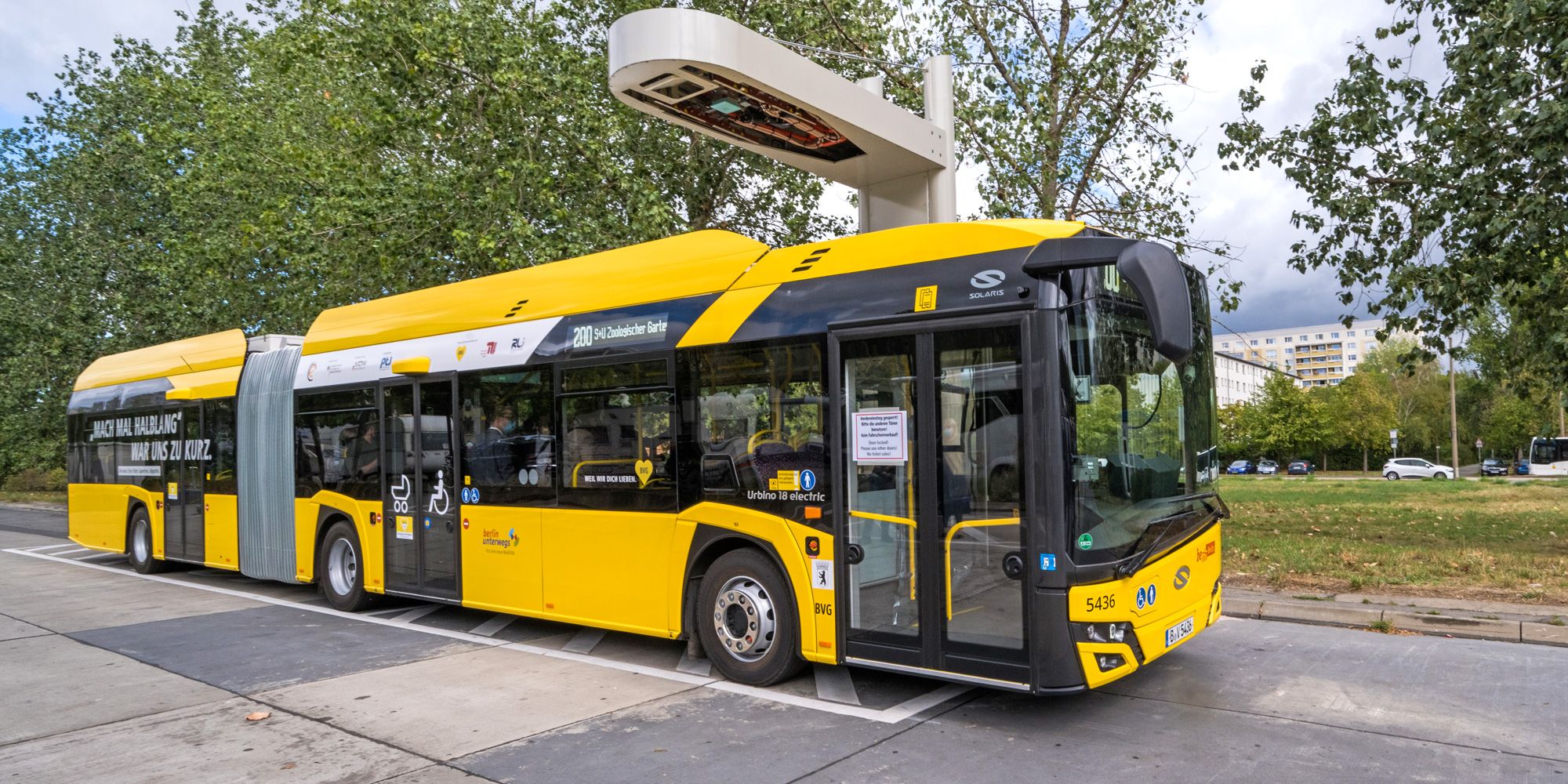 Elektro-Gelenkbus der BVG