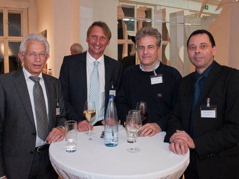 Bezirksbürgermeister Norbert Kopp im Gespräch mit Michael Pawlik, Jörg Schumacher und Thomas Herrmann