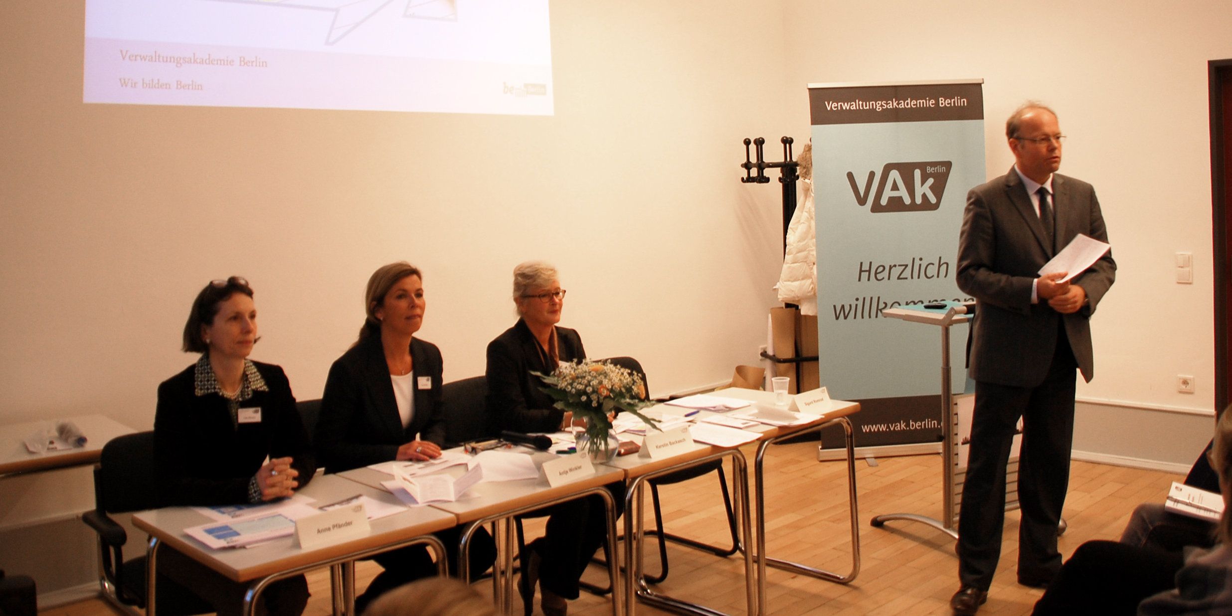 informationsveranstaltung-zu-den-verwaltungslehrg-ngen-berlin-de