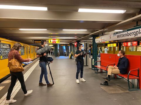 Bildvergrößerung: Dreharbeiten im U-Bahnhof Wittenbergplatz