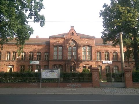 Kiezklub und bibliothek Adlershof 