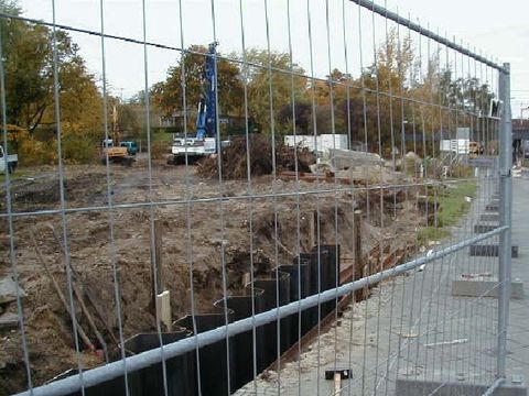 Foto von der Baustelle des Bodenfilters Halensee (Oktober 2005)
