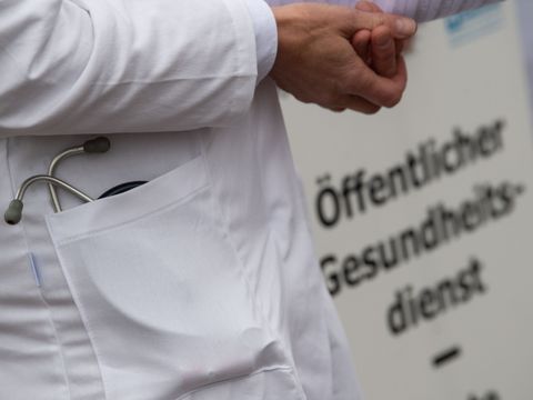 Ärzte im öffentlichen Gesundheitsdienst protestieren