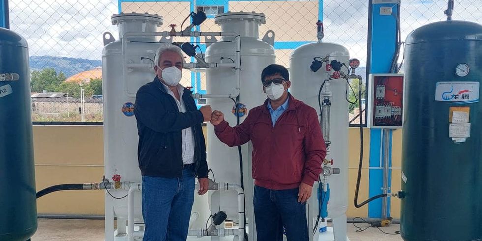 Übergabe der Sauerstoffabfüllanlage in Cajamarca