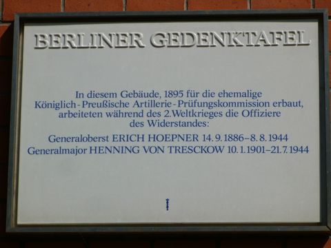 Gedenktafel für Erich Hoepner und Henning von Tresckow, 5.8.2009, Foto: KHMM