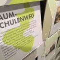Bildvergrößerung: Impressionen aus der Ausstellung zu 100 Jahre Groß-Berlin, Installation Drehwand zu den Ortsteilen 