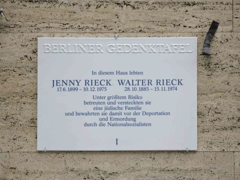 Bildvergrößerung: Gedenktafel für Jenny und Walter Rieck