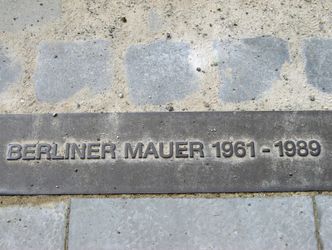 Hinweistafel Verlauf Berliner Mauer