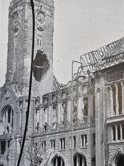 Das Rathaus 1945