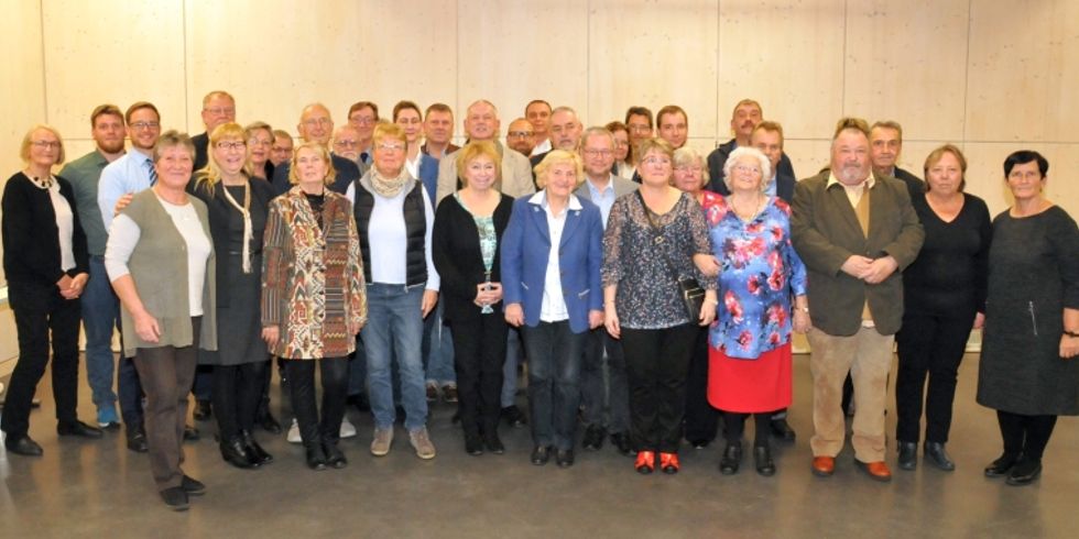 Die Bezirksverordnetenversammlung Marzahn-Hellersdorf dankt den ehrenamtlich Tätigen 2018 - Gruppenbild