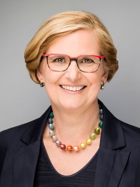 Bezirksbürgermeisterin Angelika Schöttler