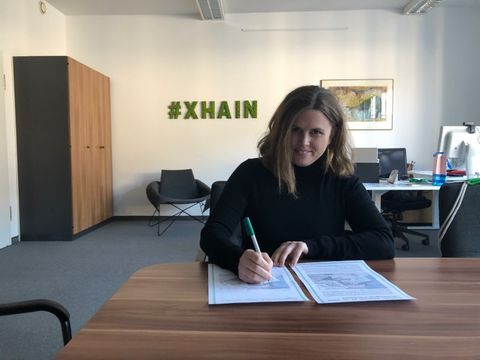 Bezirksstadträtin Clara Herrmann unterzeichnet Resolution für ein starkes Lieferkettengesetz