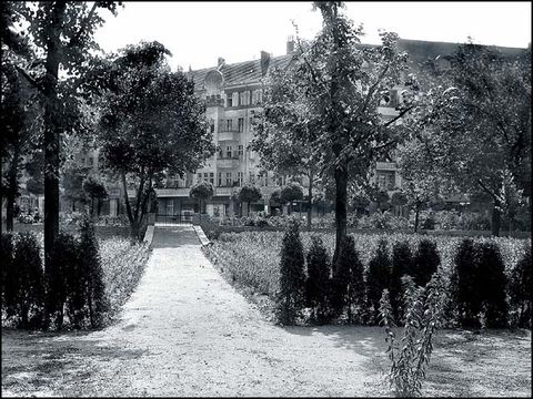 Erwin Barth - Schustehruspark, Ausblick über den zum Futteranbau genutzten Spielplatz vom Park, um 1917