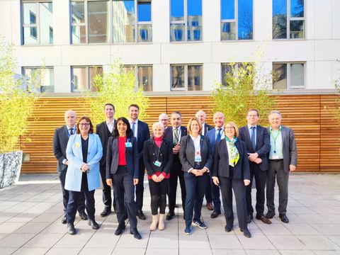 Mitglieder der Deutschen Delegation des Ausschusses der Regionen am 8. Februar 2023 