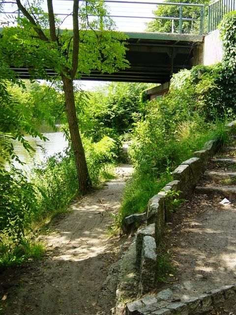Enlarge photo: Canal Teltowkanal / Am Stichkanal, bridge "Knesebeckbrücke"