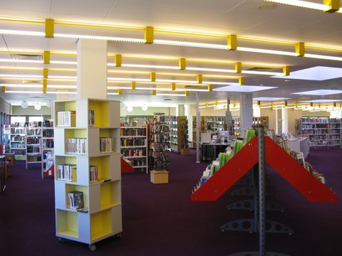 Bibliothek im MV - ASbteilung für Erwachsene