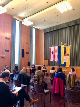 Koordinierungstreffen zur Umsetzung der Unterstützungsmaßnahmen für Geflüchtete aus der Ukraine in Steglitz-Zehlendorf am 09.03.2022